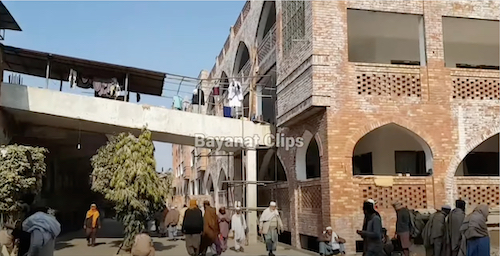 Bagian Depan Darul Ulum (Madrasah) Raiwind Markaz